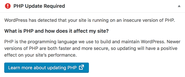 Снимок экрана виджета "Требуется обновление PHP" с панели управления WordPress.  Содержит информацию об обнаружении небезопасной версии PHP, о том, как она влияет на ваш сайт, и ссылку на информацию об обновлении.